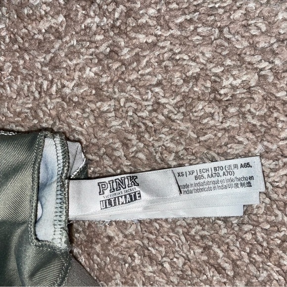 VS PINK Victoria's Secret Camo Style Lightly Lined Sports Bra Size XS - Picture 3 of 5